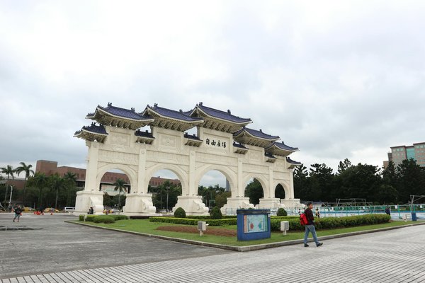 Comment planifier une expédition en kayak pour explorer les fjords de l'Islande?